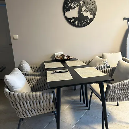 A 10 , Sea Views, Wifi, Airconditioning And Parking, Terrace *