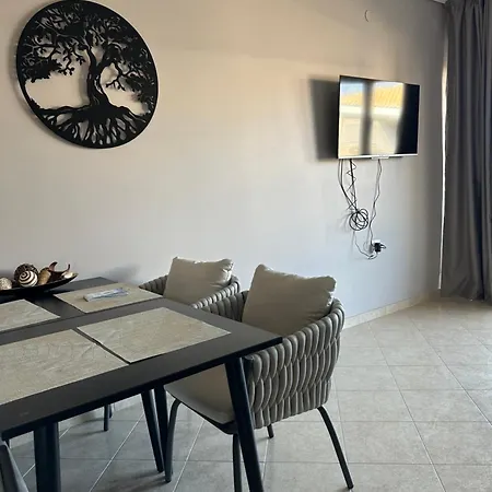 A 10 , Sea Views, Wifi, Airconditioning And Parking, Terrace Апартаменты