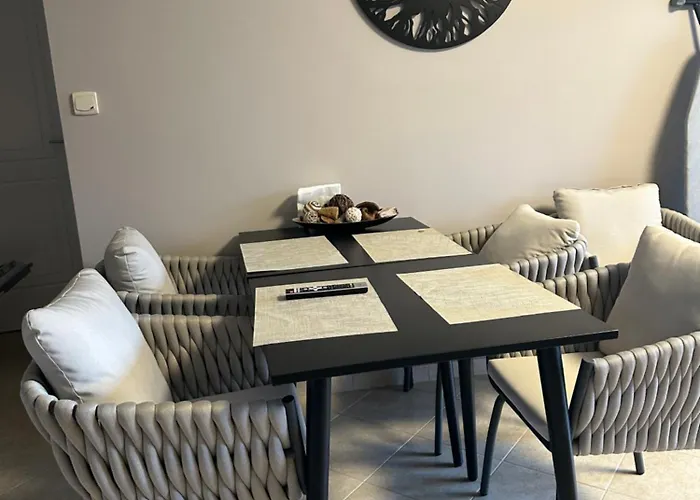 A 10 , Sea Views, Wifi, Airconditioning And Parking, Terrace *